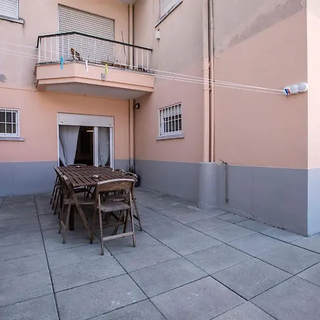 Apartment Für 13 Personen und 1 Kind In Lissabon, Regio De Costa De - B58339 *