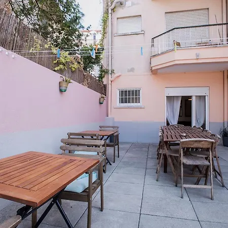 Apartment Für 13 Personen und 1 Kind In Lissabon, Regio De Costa De - B58339 *